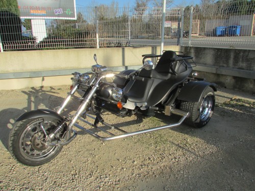 WOLF TRIKE OCCASION 1600 CM3 avant gauche