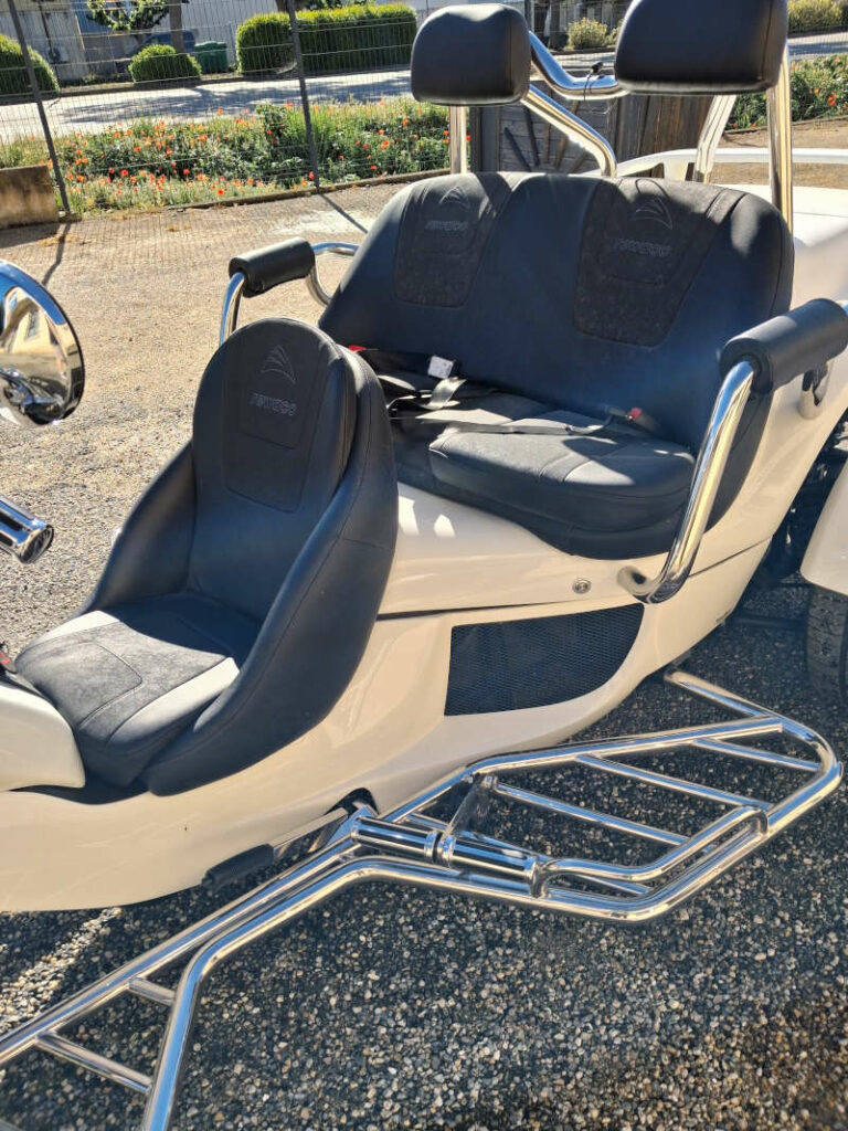 trike 3 places